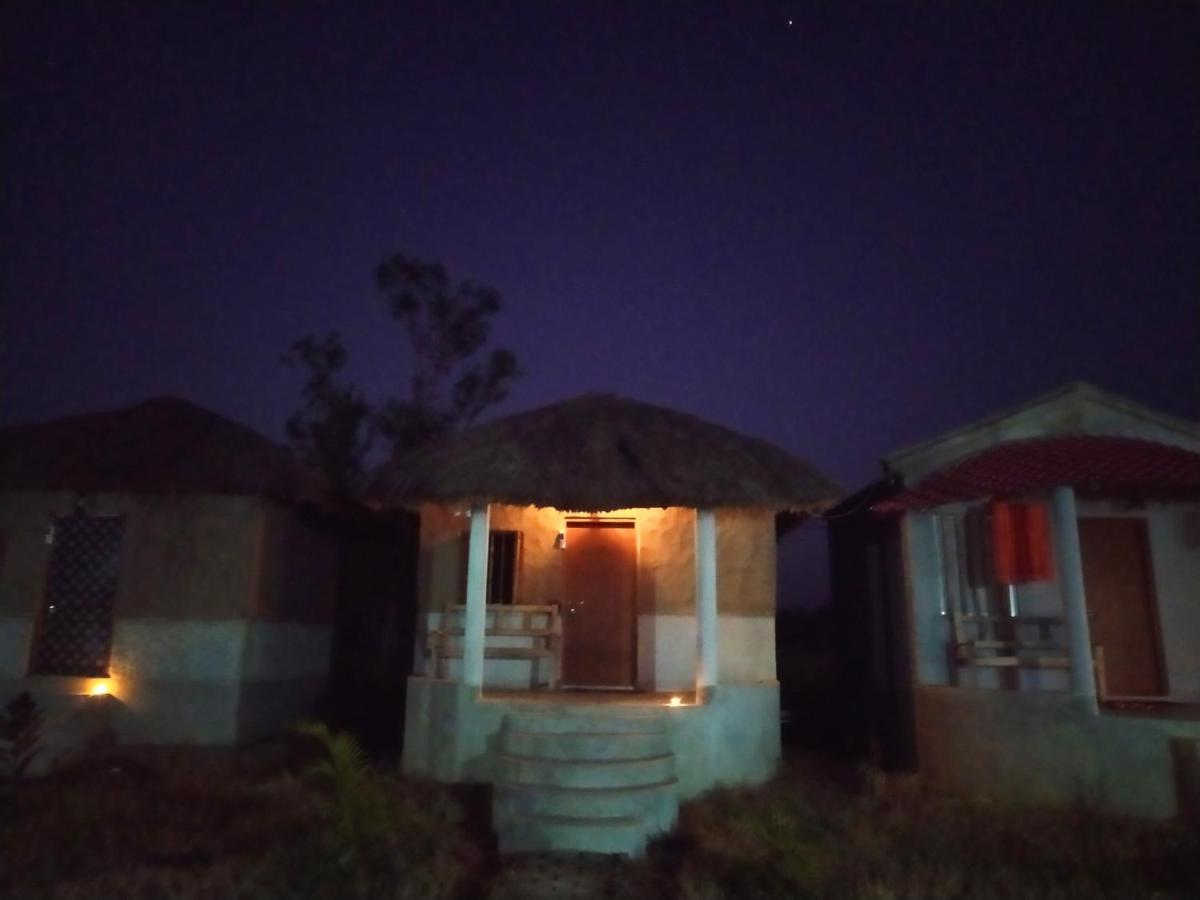 Gosāba Sundarban Jungle Mahal Resort מראה חיצוני תמונה